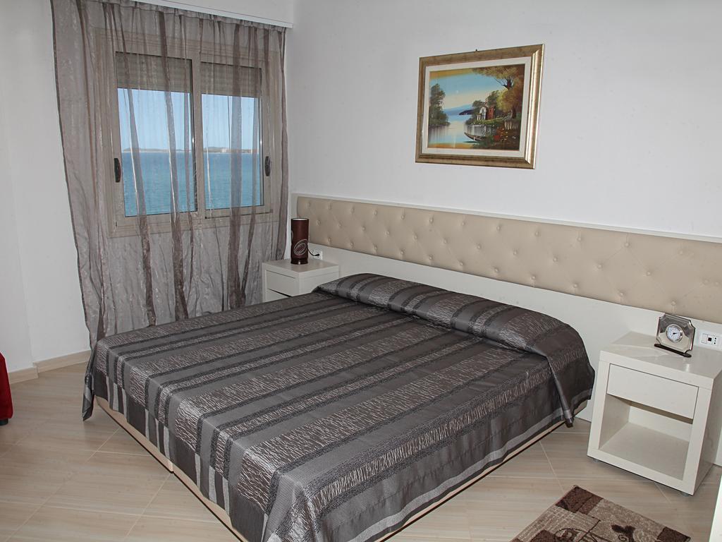 Martin Apartment Vlorë Exterior foto